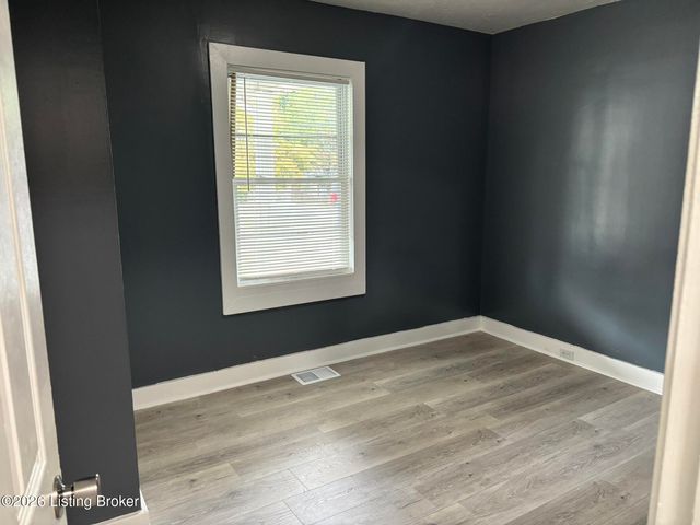 1534 Walter Ave, Louisville, KY 40215