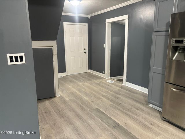 1534 Walter Ave, Louisville, KY 40215