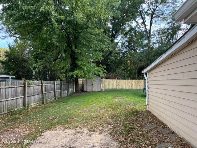 1534 Walter Ave, Louisville, KY 40215