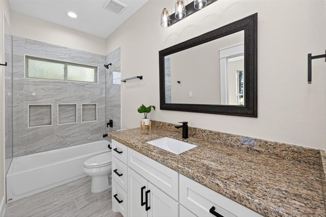 1197 Road 660, Dayton, TX 77535