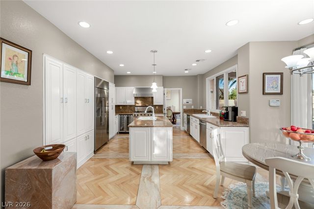 7825 Rancho Mirage Drive, Las Vegas, NV 89113