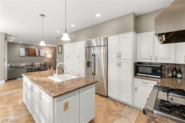 7825 Rancho Mirage Drive, Las Vegas, NV 89113