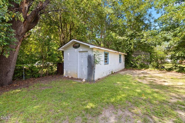 808 Hemlock Drive, Fayetteville, NC 28304