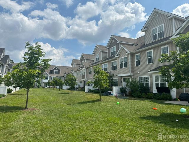 102 Dickson Court, Highland Park, NJ 08904