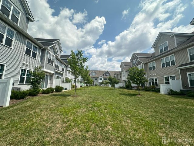 102 Dickson Court, Highland Park, NJ 08904