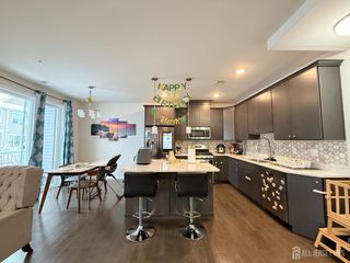 102 Dickson Court, Highland Park, NJ 08904