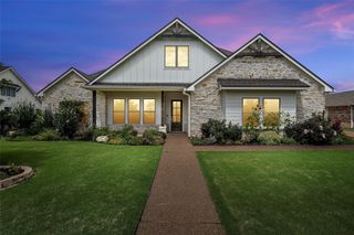 1913 Angelus Street, Woodway, TX 76712