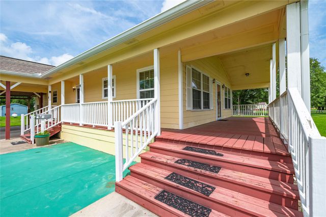 5710 County Road 166, Alvin, TX 77511
