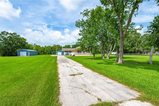 5710 County Road 166, Alvin, TX 77511