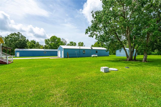 5710 County Road 166, Alvin, TX 77511