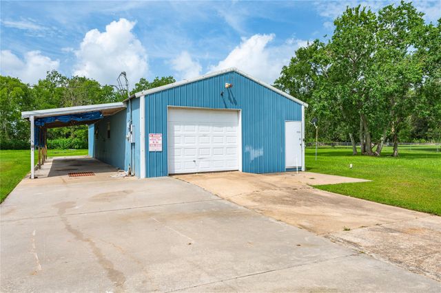 5710 County Road 166, Alvin, TX 77511