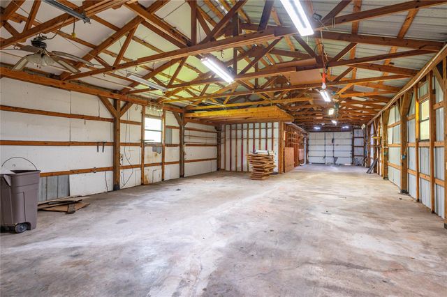 5710 County Road 166, Alvin, TX 77511