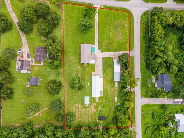 5710 County Road 166, Alvin, TX 77511