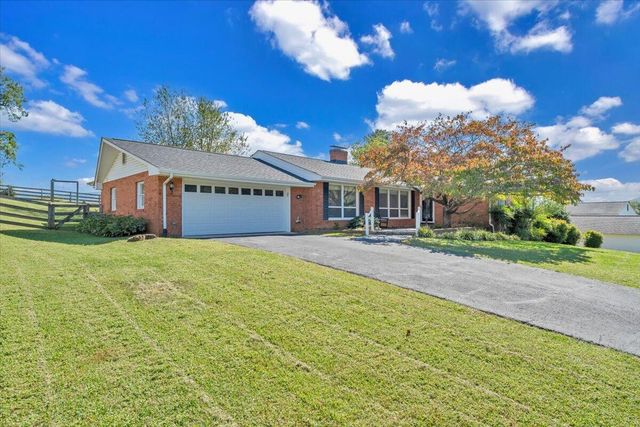 674 Azalea RD, Daleville, VA 24083