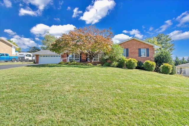 674 Azalea RD, Daleville, VA 24083