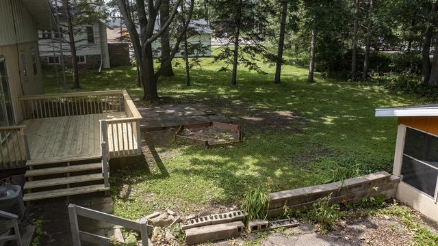622 W FULTON STREET, Waupaca, WI 54981