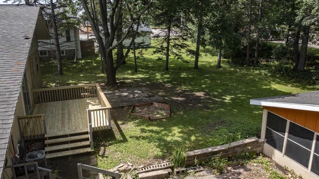 622 W FULTON STREET, Waupaca, WI 54981