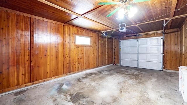 622 W FULTON STREET, Waupaca, WI 54981
