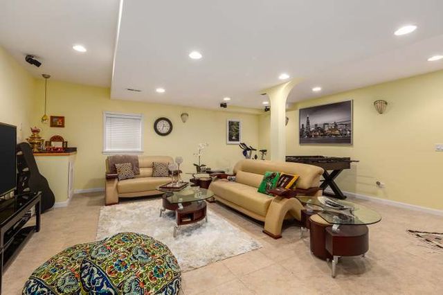 2532 Dewes Lane, Naperville, IL 60564