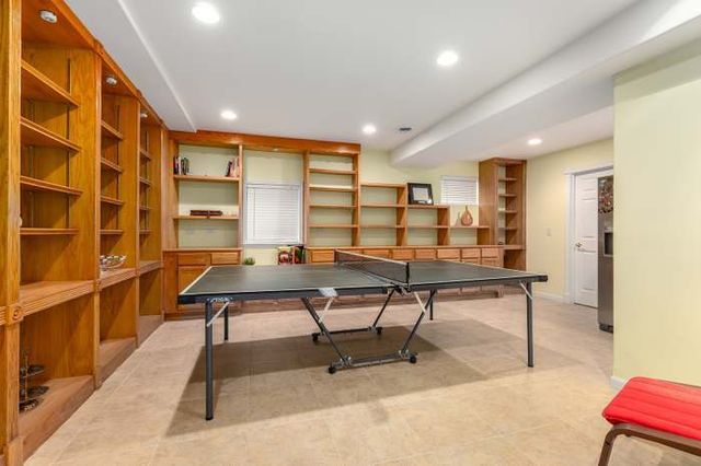 2532 Dewes Lane, Naperville, IL 60564