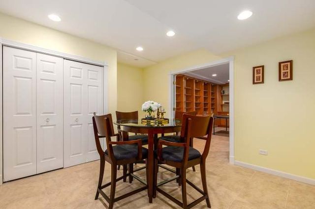 2532 Dewes Lane, Naperville, IL 60564