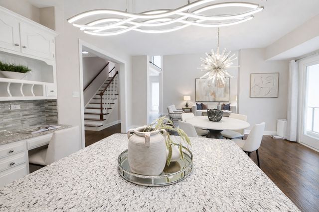 2532 Dewes Lane, Naperville, IL 60564