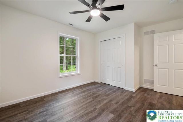 Pine Hollow Drive, Mahoning Twp, PA 18235