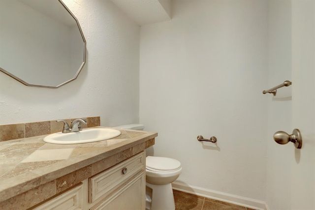 11126 Twain Drive, Montgomery, TX 77356