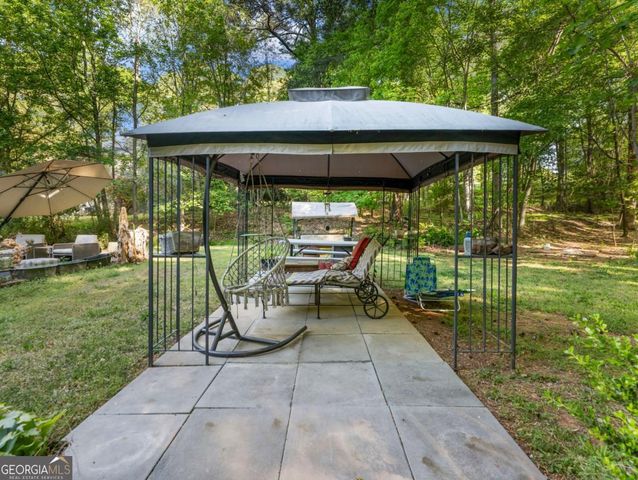 9160 Lakeside Way, Gainesville, GA 30506
