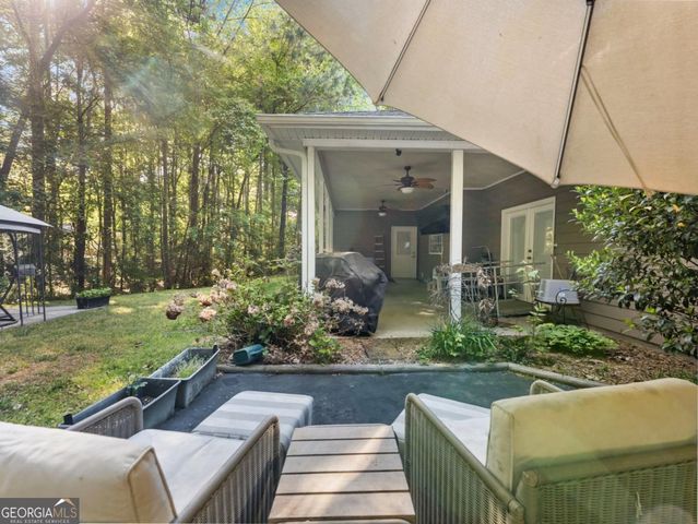 9160 Lakeside Way, Gainesville, GA 30506