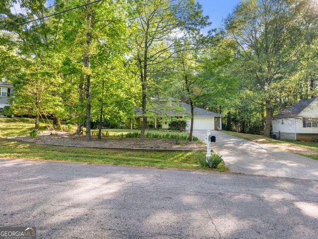 9160 Lakeside Way, Gainesville, GA 30506