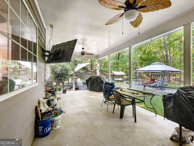 9160 Lakeside Way, Gainesville, GA 30506