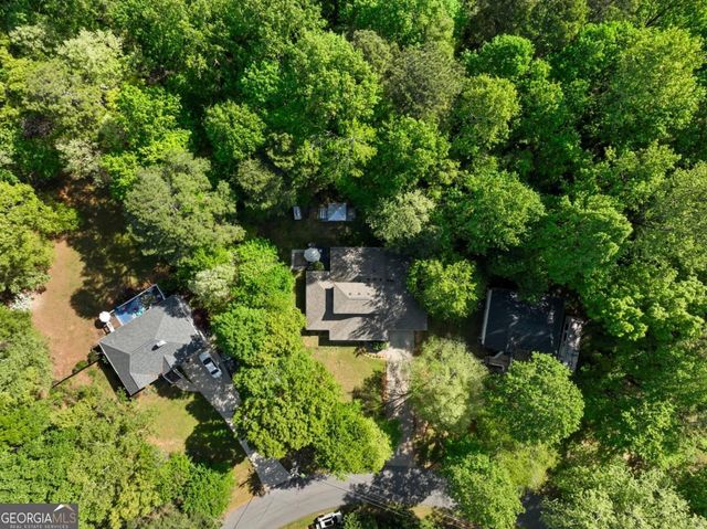 9160 Lakeside Way, Gainesville, GA 30506