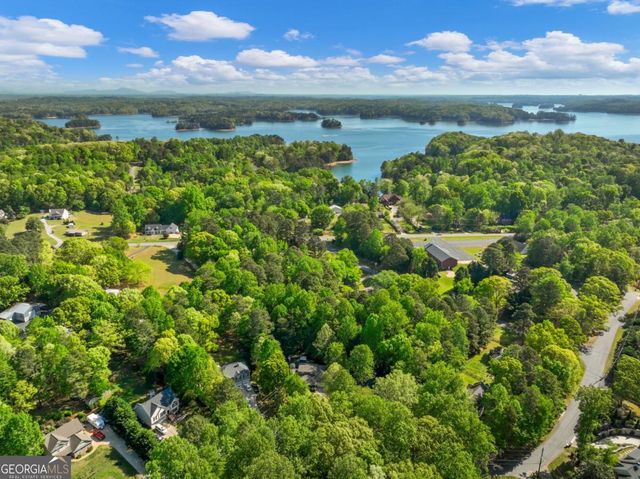 9160 Lakeside Way, Gainesville, GA 30506