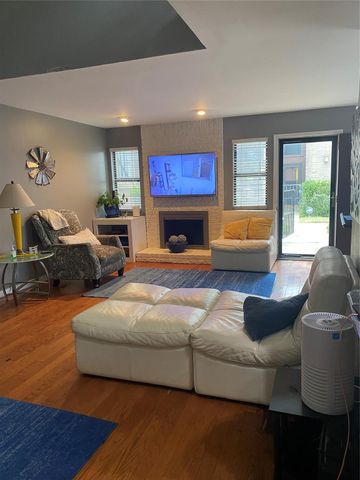 70 Evanston Street 1, Houston, TX 77015