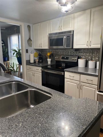 70 Evanston Street 1, Houston, TX 77015