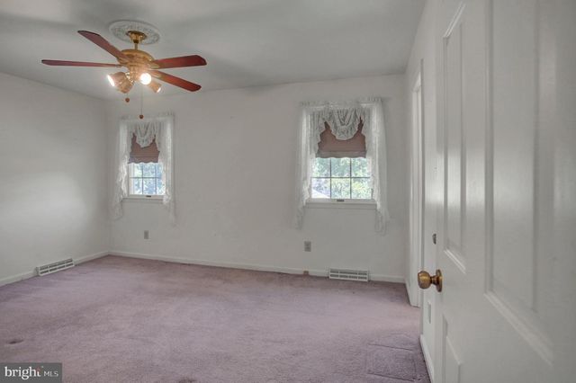 8895 MENTZER GAP RD, Waynesboro, PA 17268