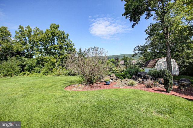 8895 MENTZER GAP RD, Waynesboro, PA 17268