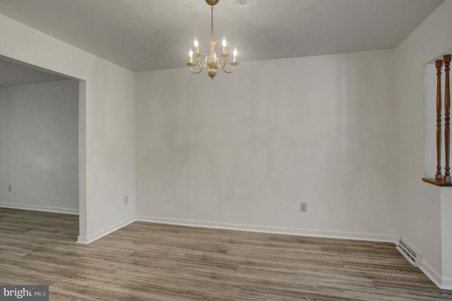 8895 MENTZER GAP RD, Waynesboro, PA 17268