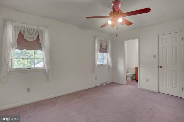 8895 MENTZER GAP RD, Waynesboro, PA 17268