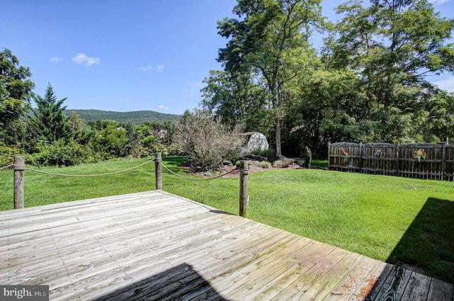 8895 MENTZER GAP RD, Waynesboro, PA 17268