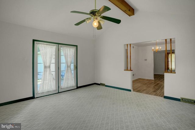 8895 MENTZER GAP RD, Waynesboro, PA 17268