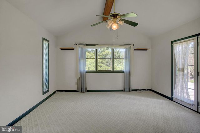 8895 MENTZER GAP RD, Waynesboro, PA 17268