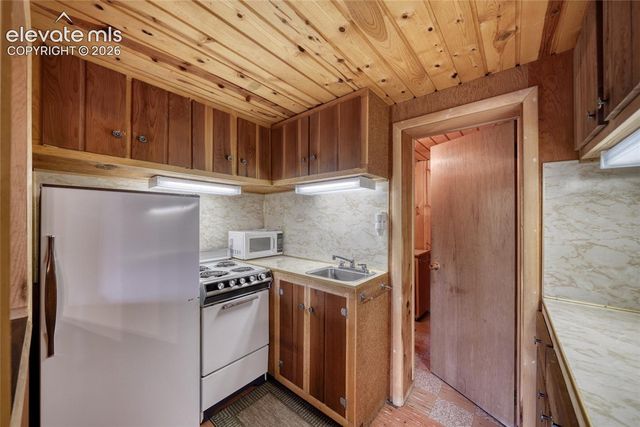 128 Brook Drive, Lake George, CO 80827