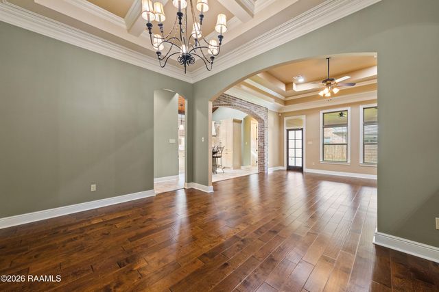 104 Flora Springs Drive, Youngsville, LA 70592