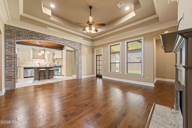 104 Flora Springs Drive, Youngsville, LA 70592