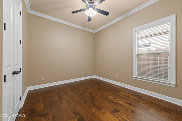 104 Flora Springs Drive, Youngsville, LA 70592