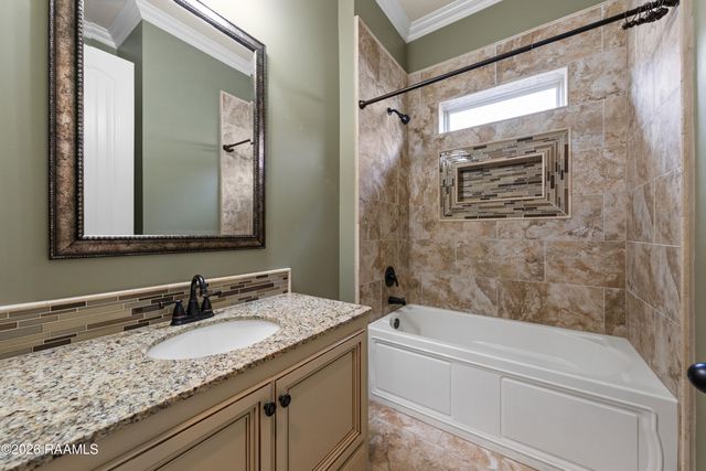 104 Flora Springs Drive, Youngsville, LA 70592