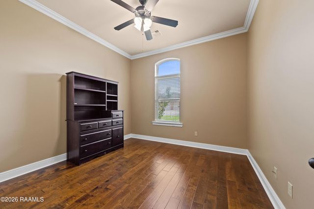 104 Flora Springs Drive, Youngsville, LA 70592