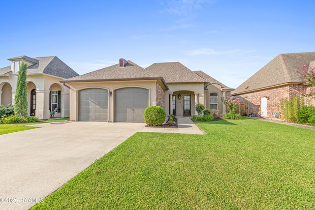 104 Flora Springs Drive, Youngsville, LA 70592